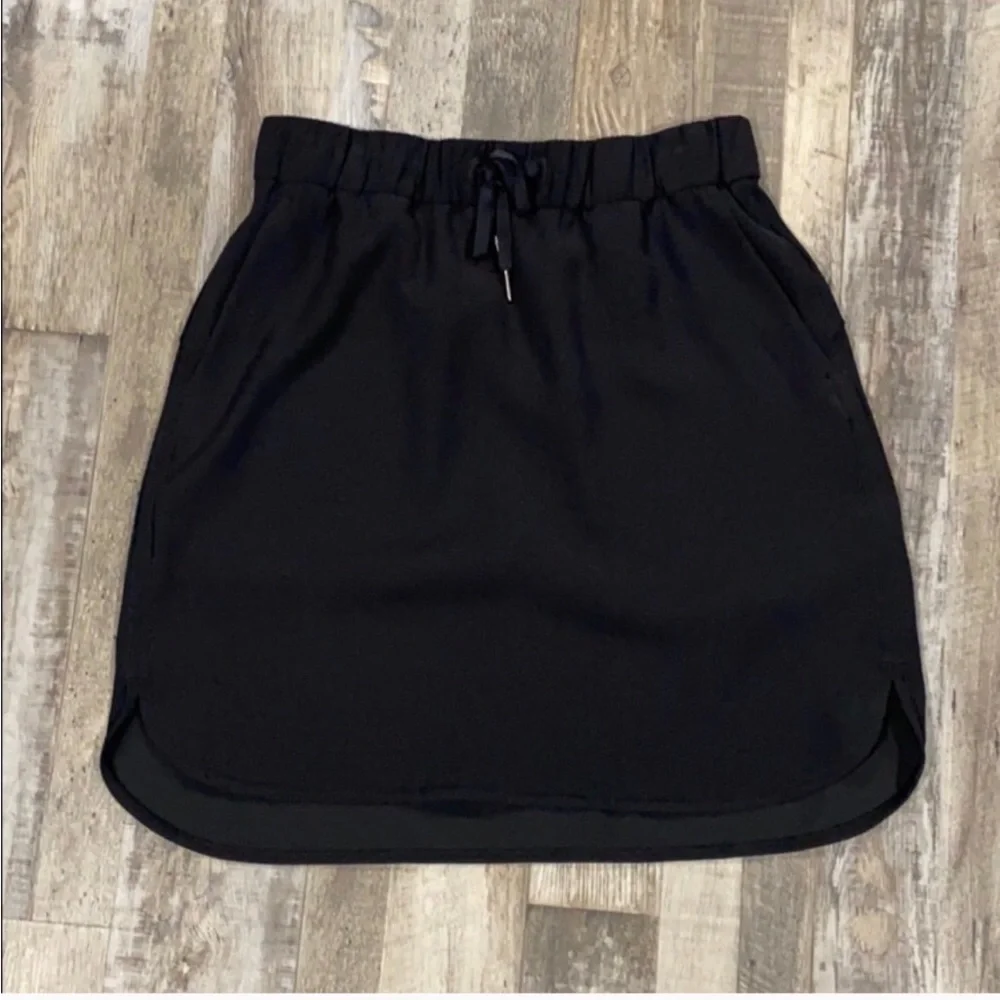 Lululemon Black Skirt with Drawstring